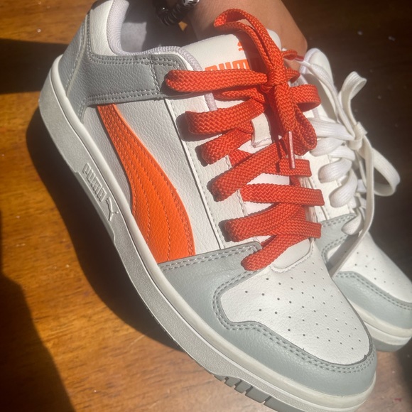 Puma - Picture 1 of 4